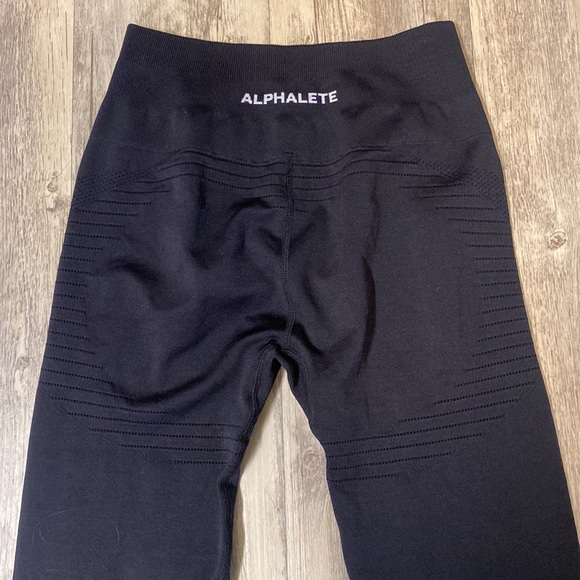 Alphalete Ozone Women’s Workout Leggings Black - Picture 6 of 14